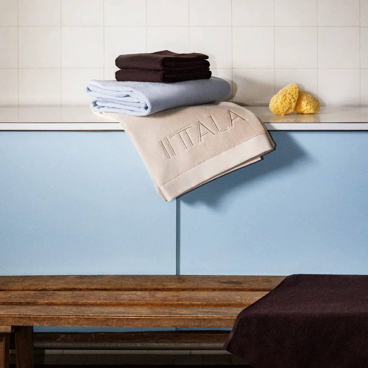 Online IITTALA Kylpypyyhe 100x150 cm usvansininen