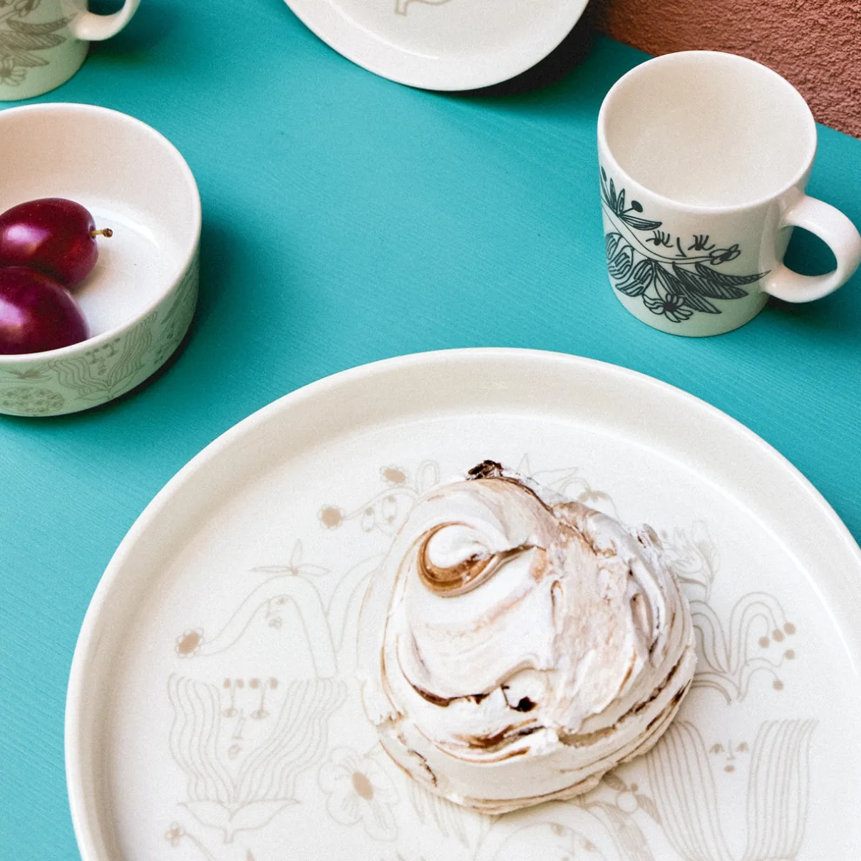 Clearance IITTALA Piirakkavuoka 28cm beige